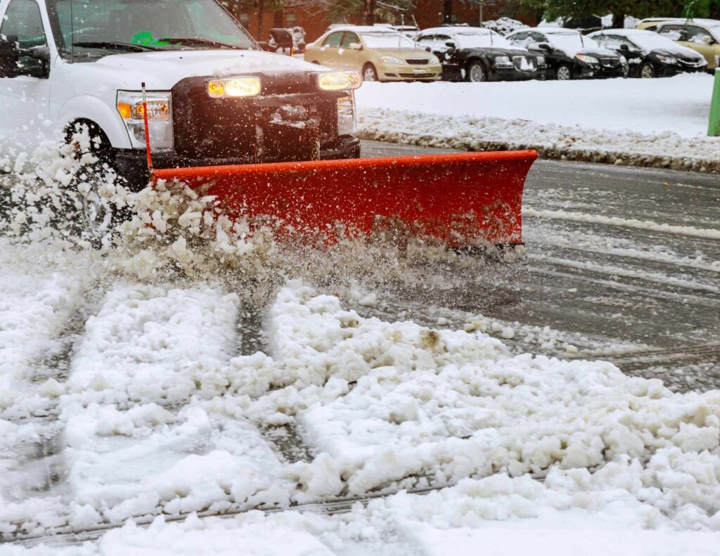 Syracuse Lawn & Maintenance offers commercial snow and ice removal for your business or commercial properties.